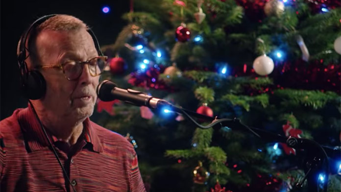 Eric Clapton urobil coververziu vianočnej piesne White Christmas. Čo na ňu hovoríte?