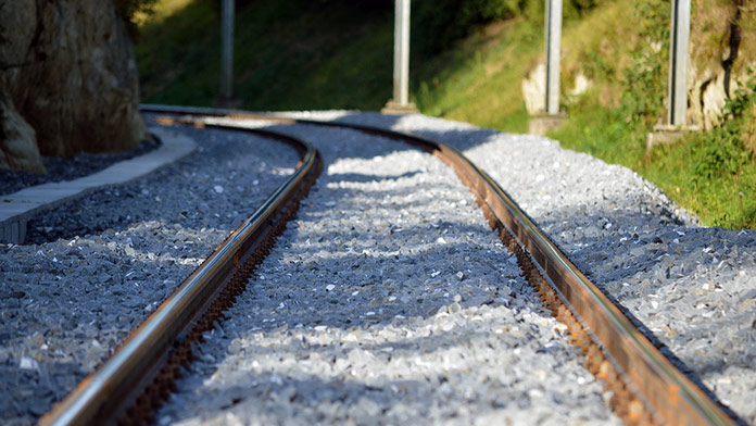 Tragédia na železnici: Muž skočil pod vlak, rušňovodič už nedokázal zrážke zabrániť