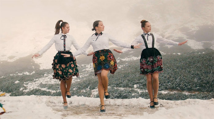 Krásne slovenské moderné piesne s ľudovou hudbou: Neskutočne chytľavé plné našich tradícii