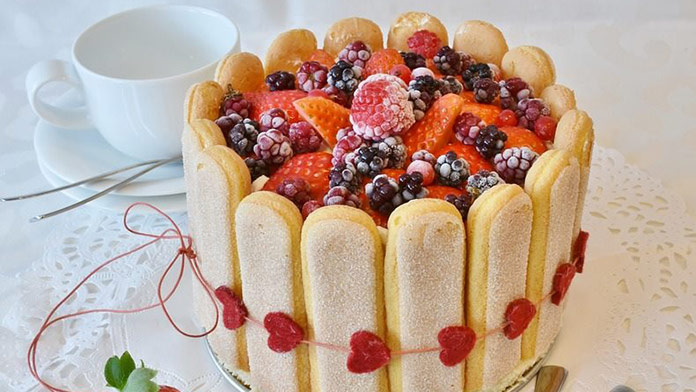 Fantastická nepečená jahodová torta vhodná nielen na oslavu