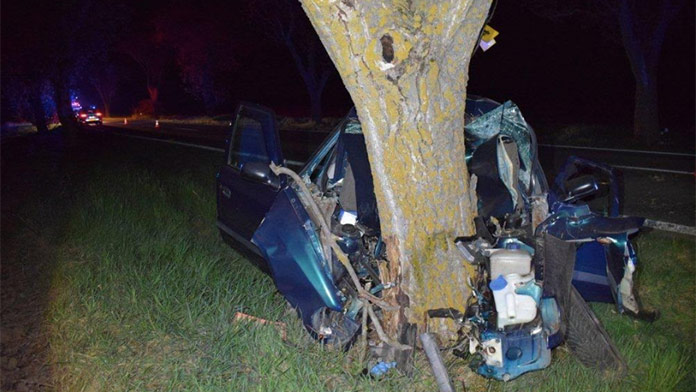 Tragická nehoda v levickom okrese: Vodič nemal žiadnu šancu na prežitie