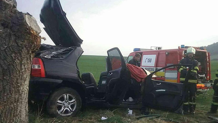 Na strednom Slovensku sa stala vážna nehoda: Vodička neprežila