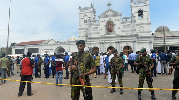 Veľkonočná nedeľa poznačená tragédiou: Výbuch v kostoloch si vyžiadal desiatky mŕtvych