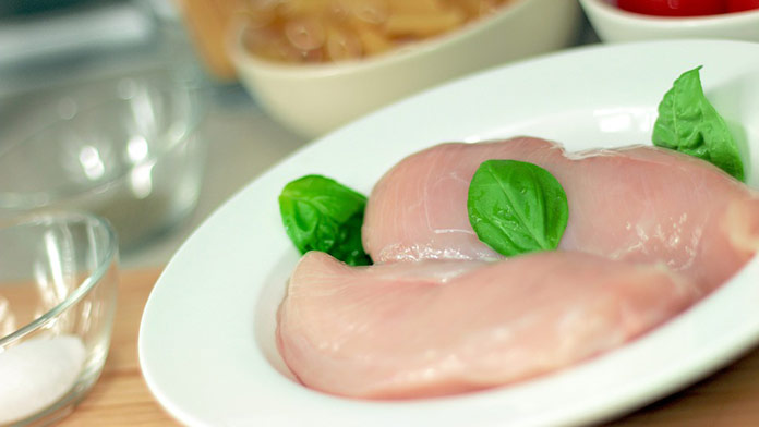Na Slovensku je ďalšie pokazené poľské mäso: Kontrolóri ho našli v tejto predajni