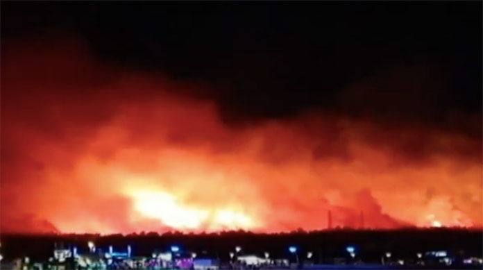 Mohutný požiar na chorvátskej pláži: Evakuovali viac ako 10-tisíc ľudí