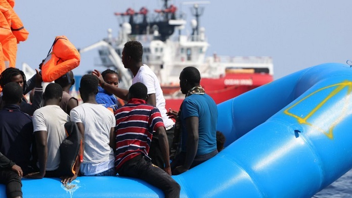 Zachránených migrantov z lode Ocean Viking si prerozdelia niektoré štáty EÚ