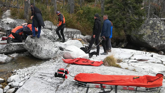 Turistika sa skončila nešťastne: Žena sa pošmykla a spadla do Studeného potoka