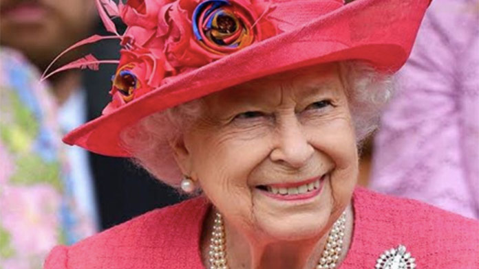 Turisti sa stretli s kráľovnou Alžbetou, no nespoznali ju: Jej reakcia je skutočne trefná