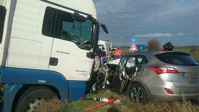 Veľmi vážna nehoda v okrese Dunajská Streda: Vodiča prevážal do nemocnice vrtuľník