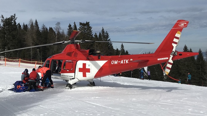 Do Bachledovej doliny letel vrtuľník: Vážne zranený muž