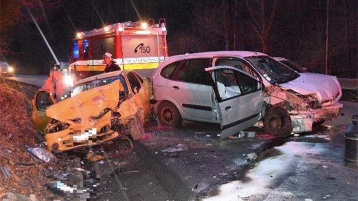 Vážne nehody na strednom Slovensku: Hrozivá zrážka dvoch áut