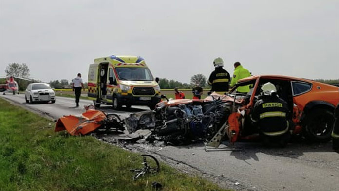 Tragická nehoda v okrese Senec: Vodič na mieste zomrel, spolujazdec je vážne zranený
