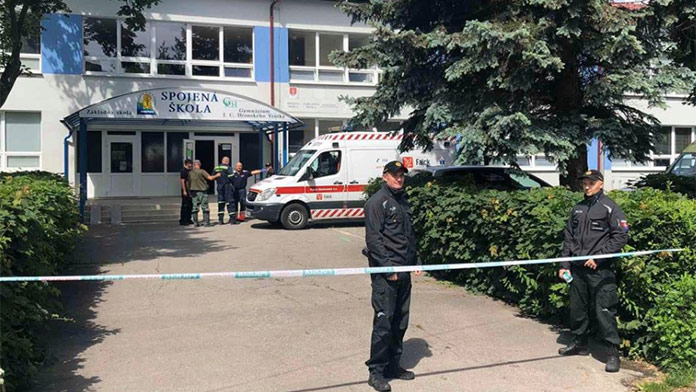 Tragédia na základnej škole vo Vrútkach: Útočník dobodal niekoľko osôb
